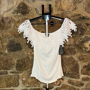 White Lace Crochet Size 18 Off Shoulder Snug Fitting Women’s Camisole Top NWT
